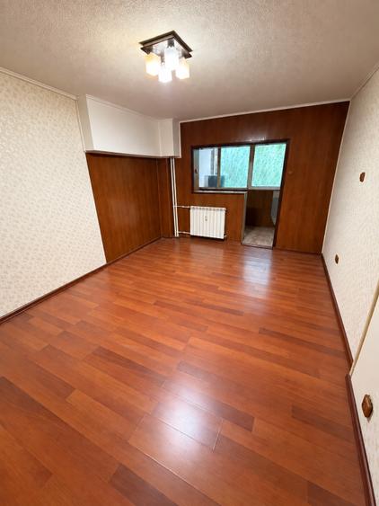 Apartament cu 2 camere decomandat în 1 Mai
