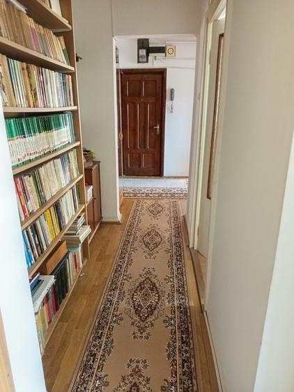 Apartament cu 3 camere decomandat în Tudor