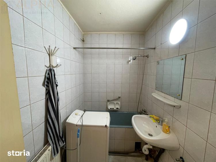 Garsonieră decomandată în Central