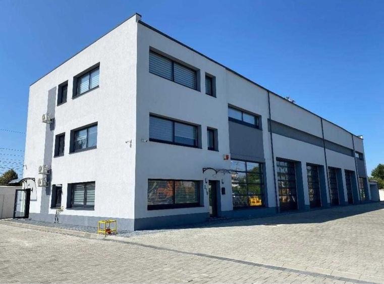 Spațiu comercial, de 640 mp, în Central