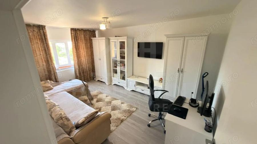 Apartament cu 2 camere decomandat în Craiovița Nouă