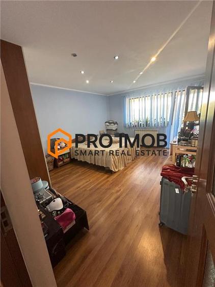 Casă individuală cu 5 camere cu Teren 960 Mp în Câmpineanca