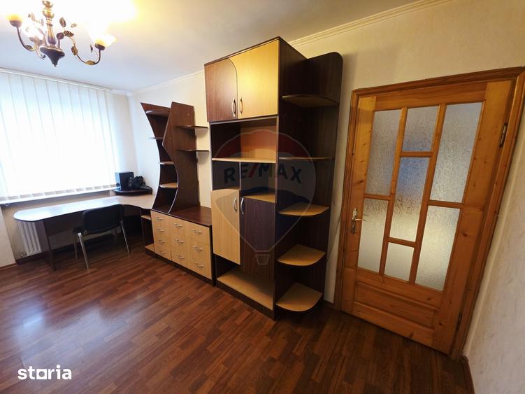 Apartament cu 4 camere în Calea Romanului