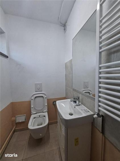 Spațiu comercial, de 215 mp, în Ștefăneștii de Jos