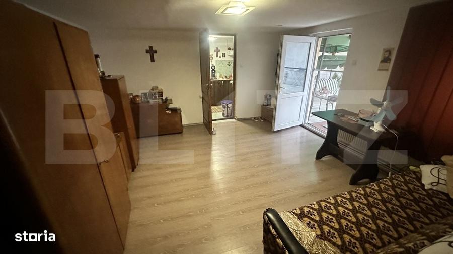 Casă cu 3 camere în Cârăști