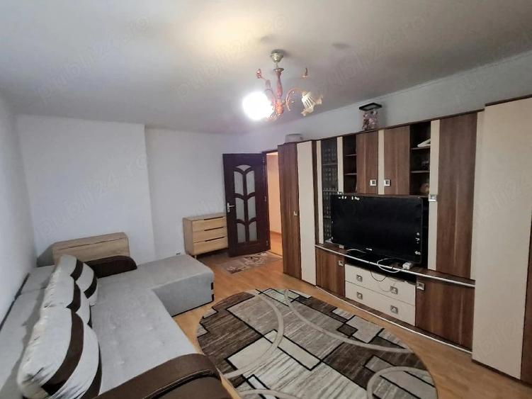 Apartament cu 4 camere decomandat în Micro 21