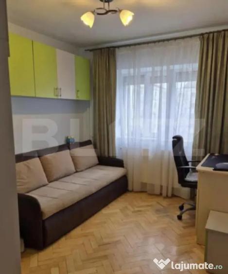Apartament cu 3 camere decomandat, mobilat în Cug