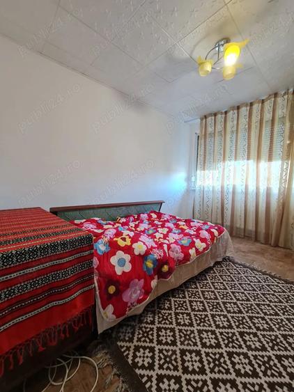 Apartament cu 2 camere semidecomandat, mobilat în Micro 16