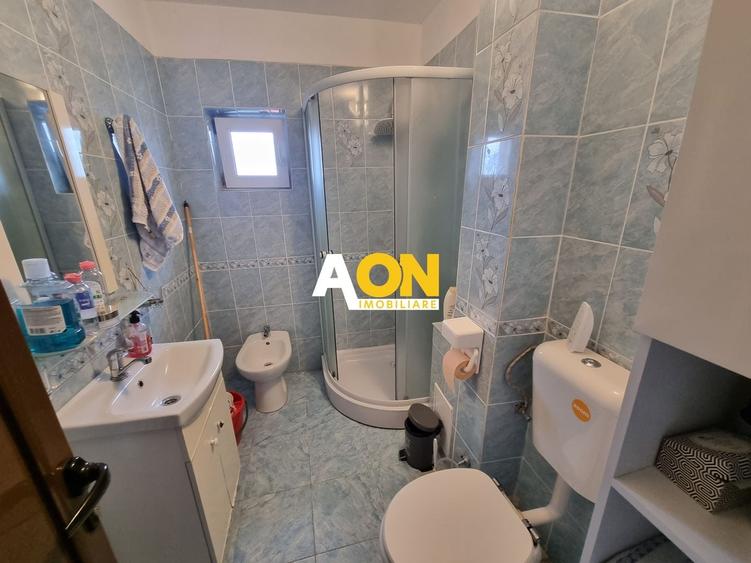 Apartament cu 2 camere semidecomandat, mobilat în Ampoi 1