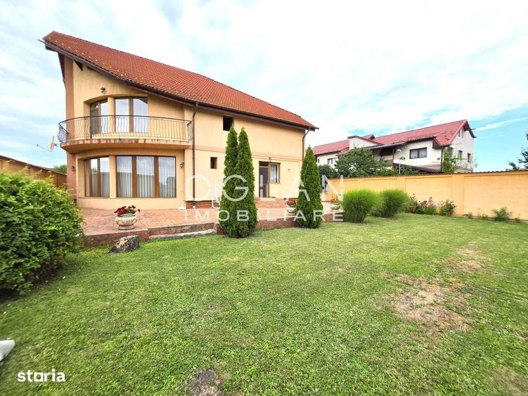 Casă cu 4 camere decomandat în Șelimbăr