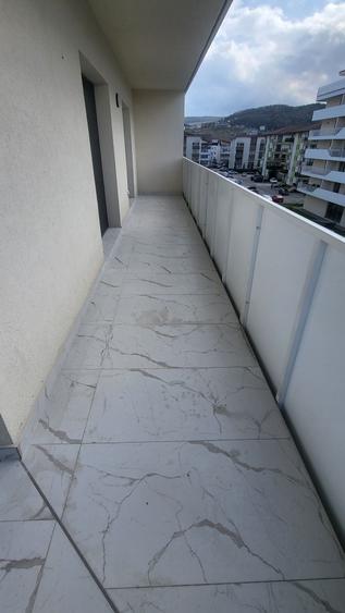 Apartament cu 2 camere semidecomandat în Florești