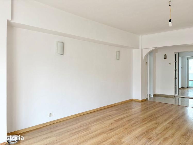 Apartament cu 4 camere, mobilat în Decebal