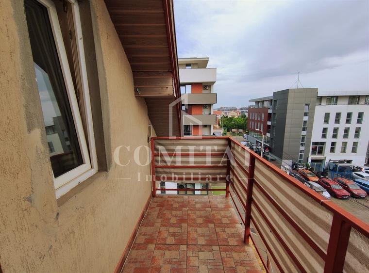 Apartament cu 3 camere decomandat, mobilat în Zorilor