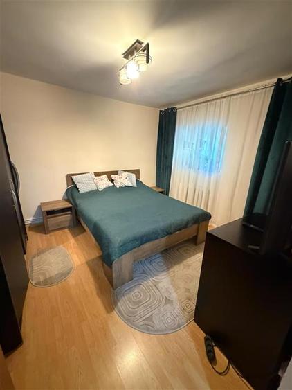 Apartament cu 3 camere decomandat, mobilat în Sud