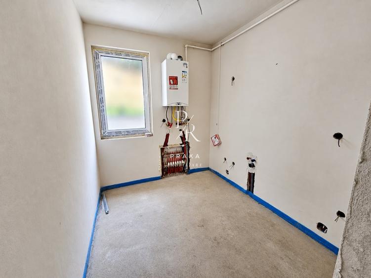 Apartament cu 3 camere decomandat în Florești