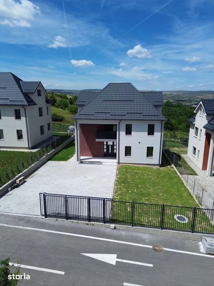 Casă cu 4 camere cu Teren 468 Mp în Sud