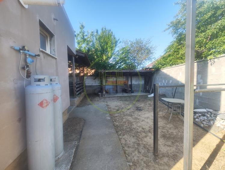 Casă individuală cu 4 camere cu Teren 500 Mp în Malu Mare