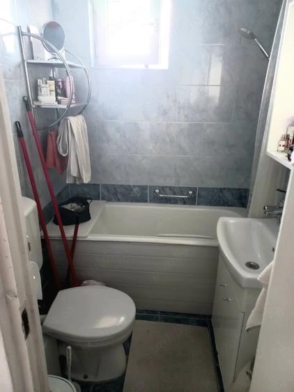 Apartament cu 2 camere semidecomandat în Podul de Piatră