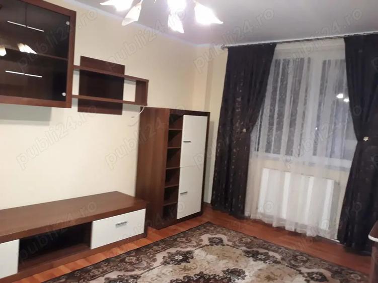 Apartament cu 2 camere decomandat în Precista