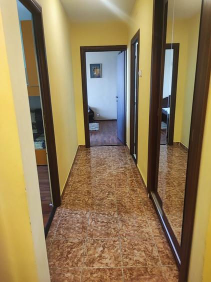 Apartament cu 4 camere decomandat, mobilat în Drumul Taberei