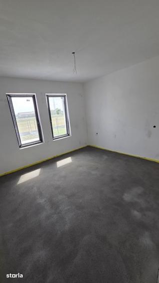 Casă cu 4 camere cu Teren 480 Mp în Central