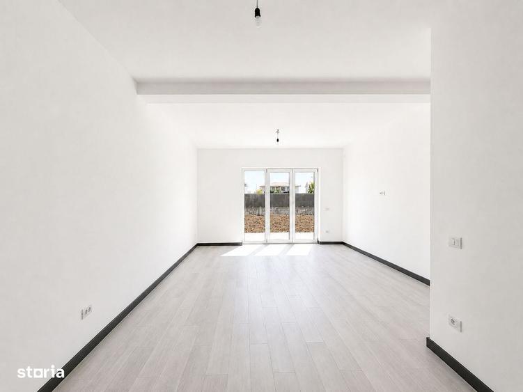 Casă cu 3 camere în Dumbrăvița
