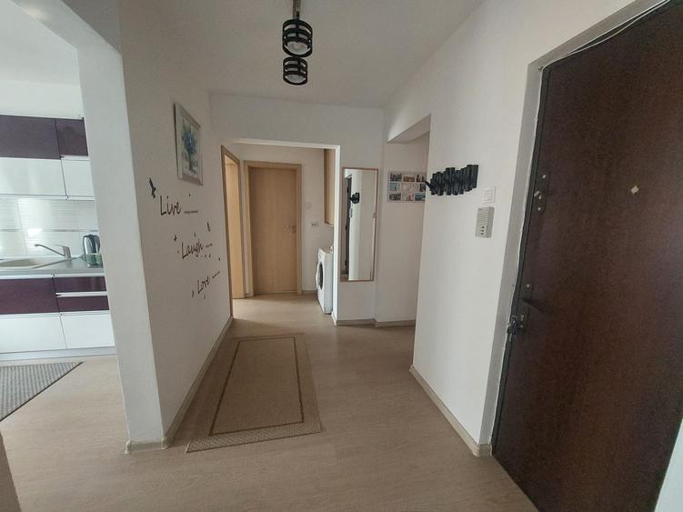 Proprietar, vand apartament 3 camere, et.2, str. B.P. Hasdeu - 7