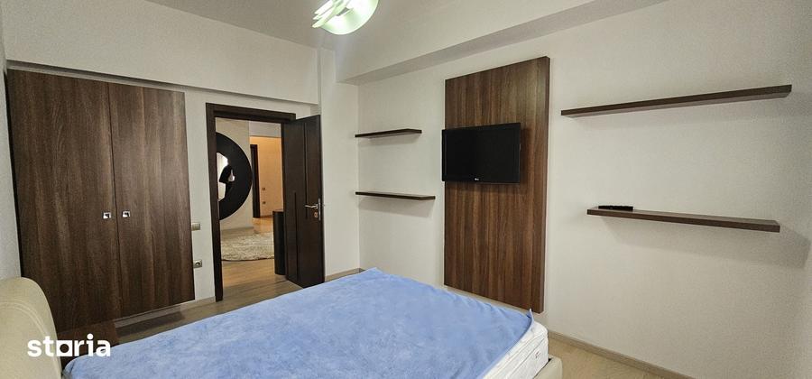 Apartament cu 4 camere decomandat în Ștrand
