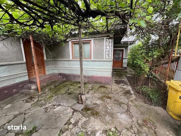 Casă cu 4 camere cu Teren 100 Mp în Brazi
