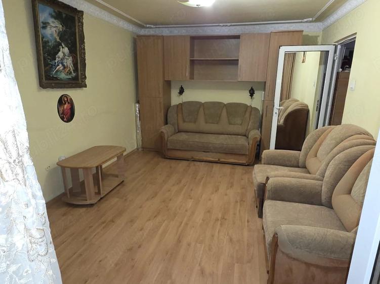 Apartament cu 2 camere decomandat în Casa de Cultură