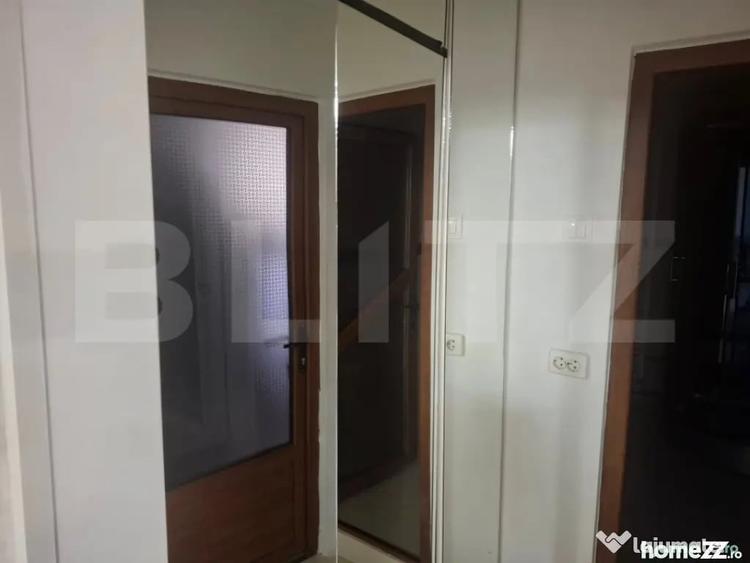 Apartament cu 2 camere semidecomandat în Micro 11