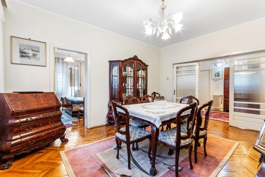 Casă cu 12 camere cu Canalizare în Tomis I