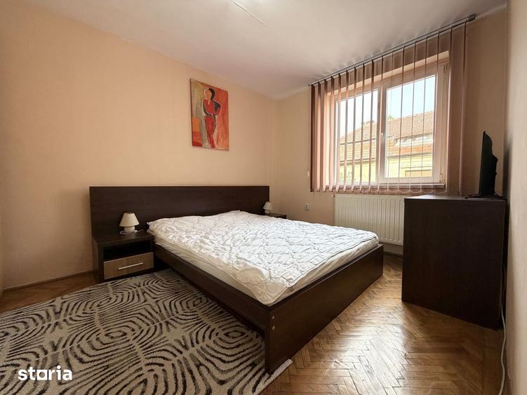 Apartament cu 2 camere decomandat în Central — fotografia 3