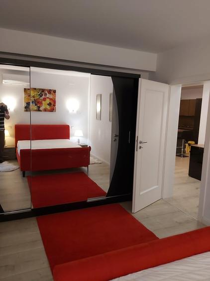 Apartament cu 2 camere semidecomandat în Sisești