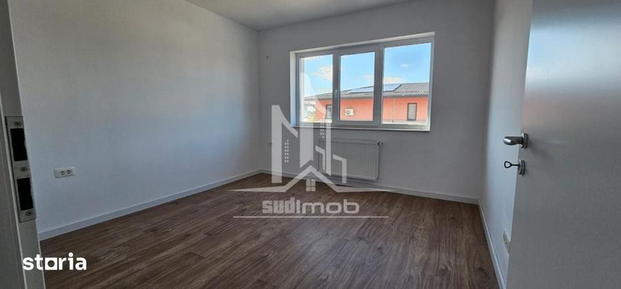 Apartament cu 3 camere în Central — fotografia 3