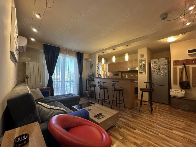 Apartament cu 3 camere decomandat în Ultracentral