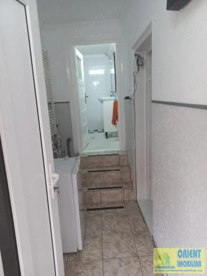 Casă cu 6 camere cu Teren 170 Mp în Tomis I