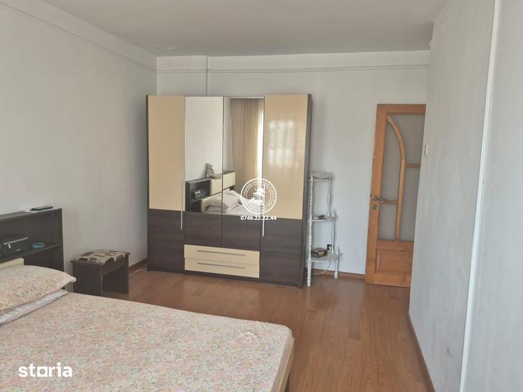 Apartament cu 3 camere decomandat în Păcurari — fotografia 2