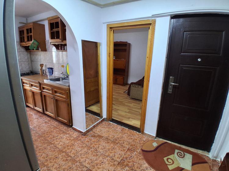 Apartament cu 2 camere decomandat în Canta