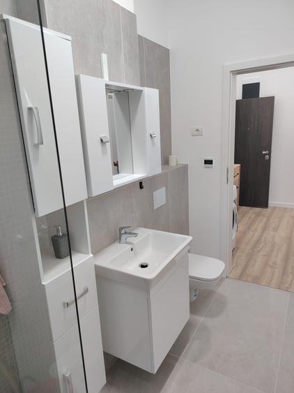 Garsonieră decomandată în Plopi