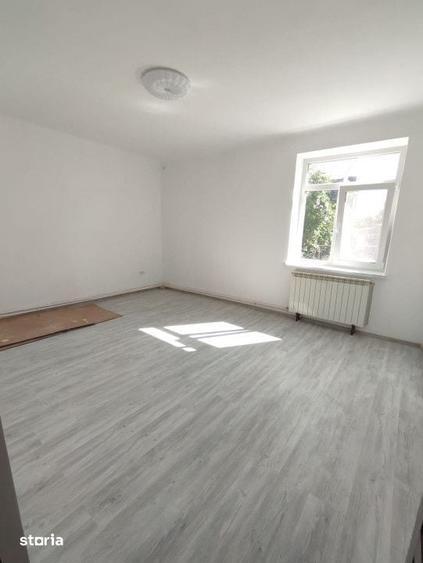 Spatiu birouri 3 camere la parter intrare separata Targu Cucu -Hotel I - 4