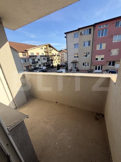 Apartament cu 3 camere semidecomandat în Florești