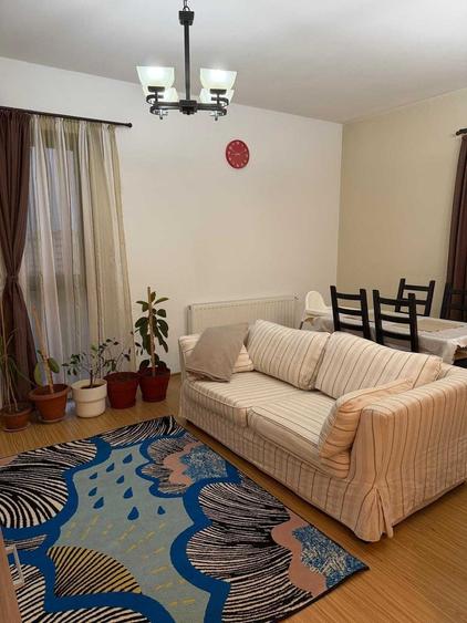 Apartament cu 2 camere decomandat în Apărătorii Patriei