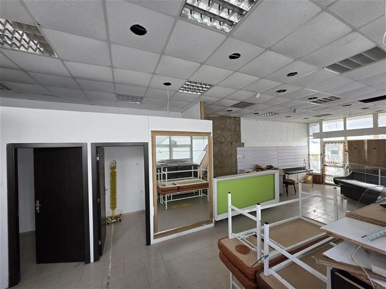 Spațiu comercial, de 70 mp, în Central