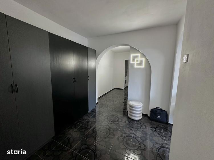 Apartament cu 3 camere decomandat, mobilat în Calea Aradului