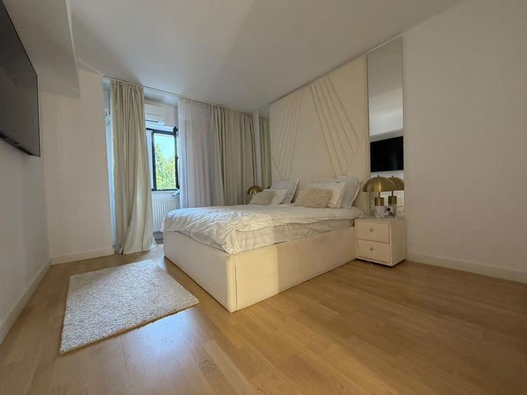 Apartament cu 3 camere decomandat în Pipera
