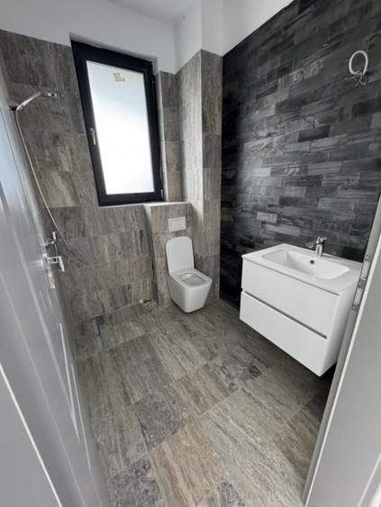 Duplex cu 4 camere cu Canalizare în Albert