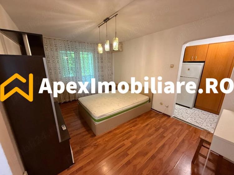 Apartament cu 3 camere decomandat în Drumul Taberei