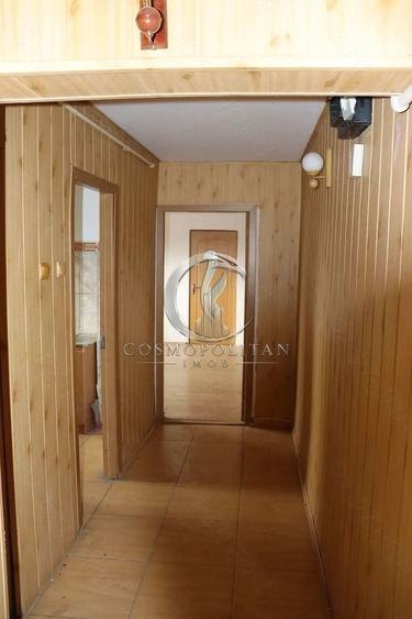 Apartament cu 3 camere semidecomandat în Dorobanți 1