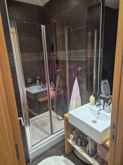 Apartament cu 3 camere decomandat în Dudești